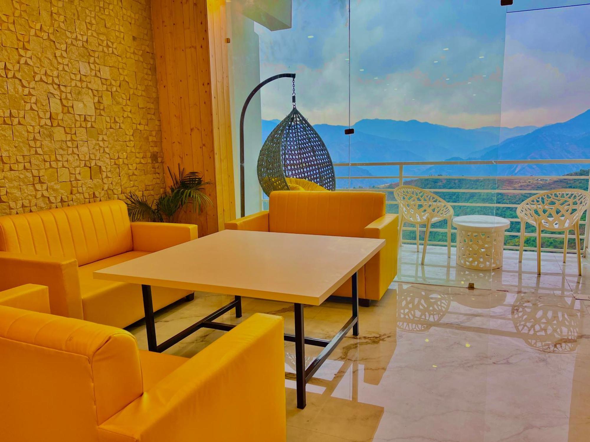 Hotel Classic Crown - #Scenic Mountain View #Open Terrace #Parking #Premium Rooms With Balcony #Guest Preferred #Best Selling Hotel In Mussoorie Kültér fotó