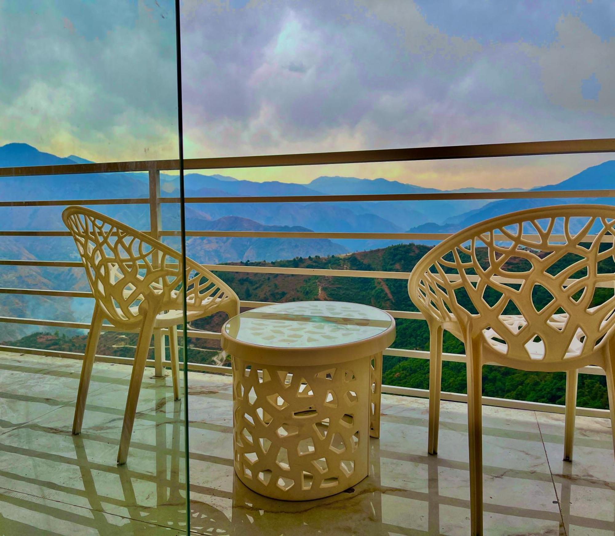 Hotel Classic Crown - #Scenic Mountain View #Open Terrace #Parking #Premium Rooms With Balcony #Guest Preferred #Best Selling Hotel In Mussoorie Kültér fotó